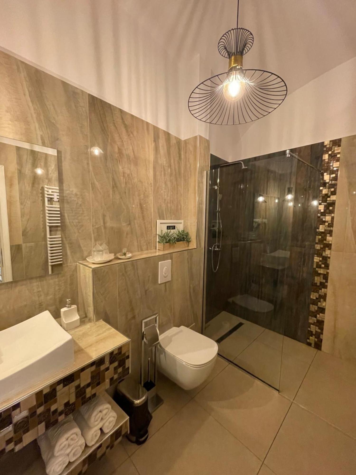 Appartamento Casa Lais Braşov Esterno foto