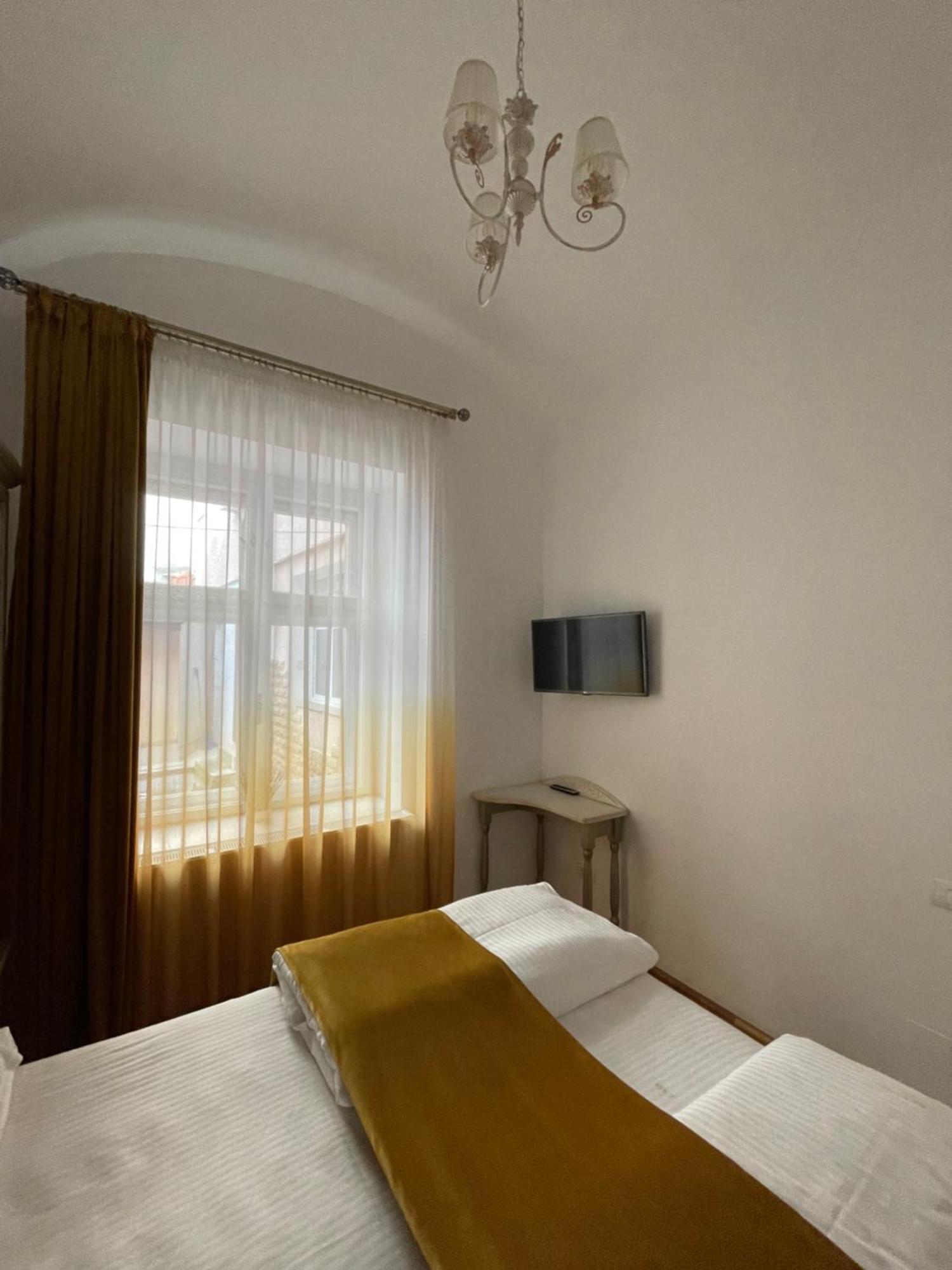 Appartamento Casa Lais Braşov Esterno foto
