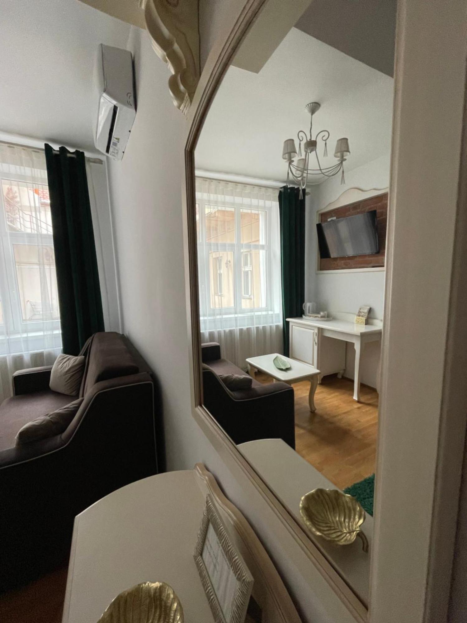Appartamento Casa Lais Braşov Esterno foto