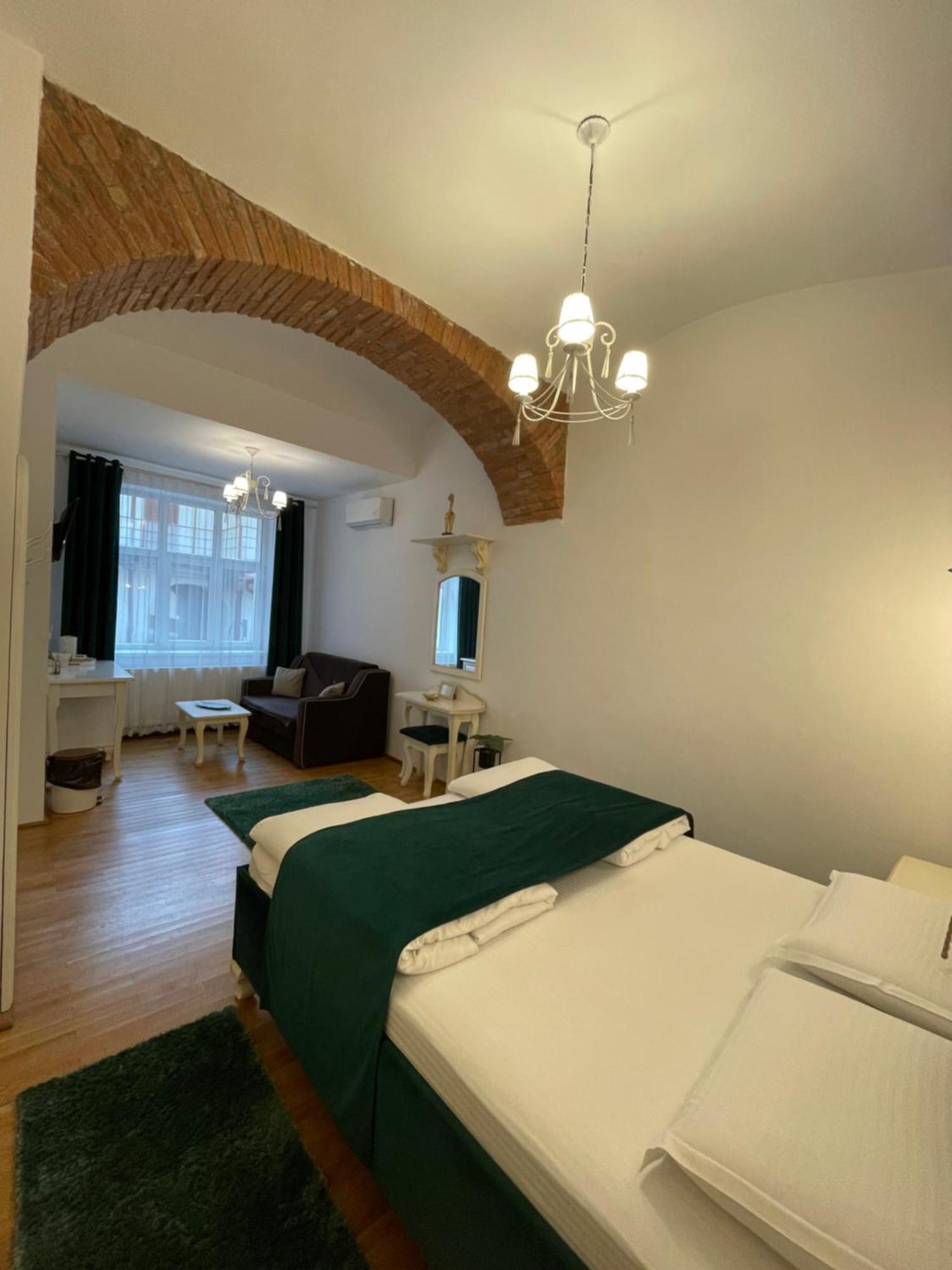 Appartamento Casa Lais Braşov Esterno foto