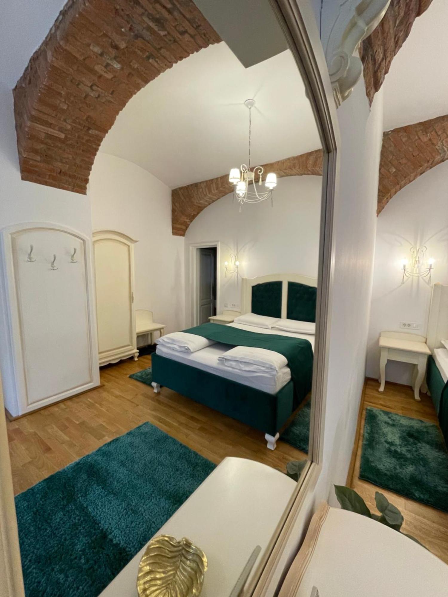 Appartamento Casa Lais Braşov Esterno foto