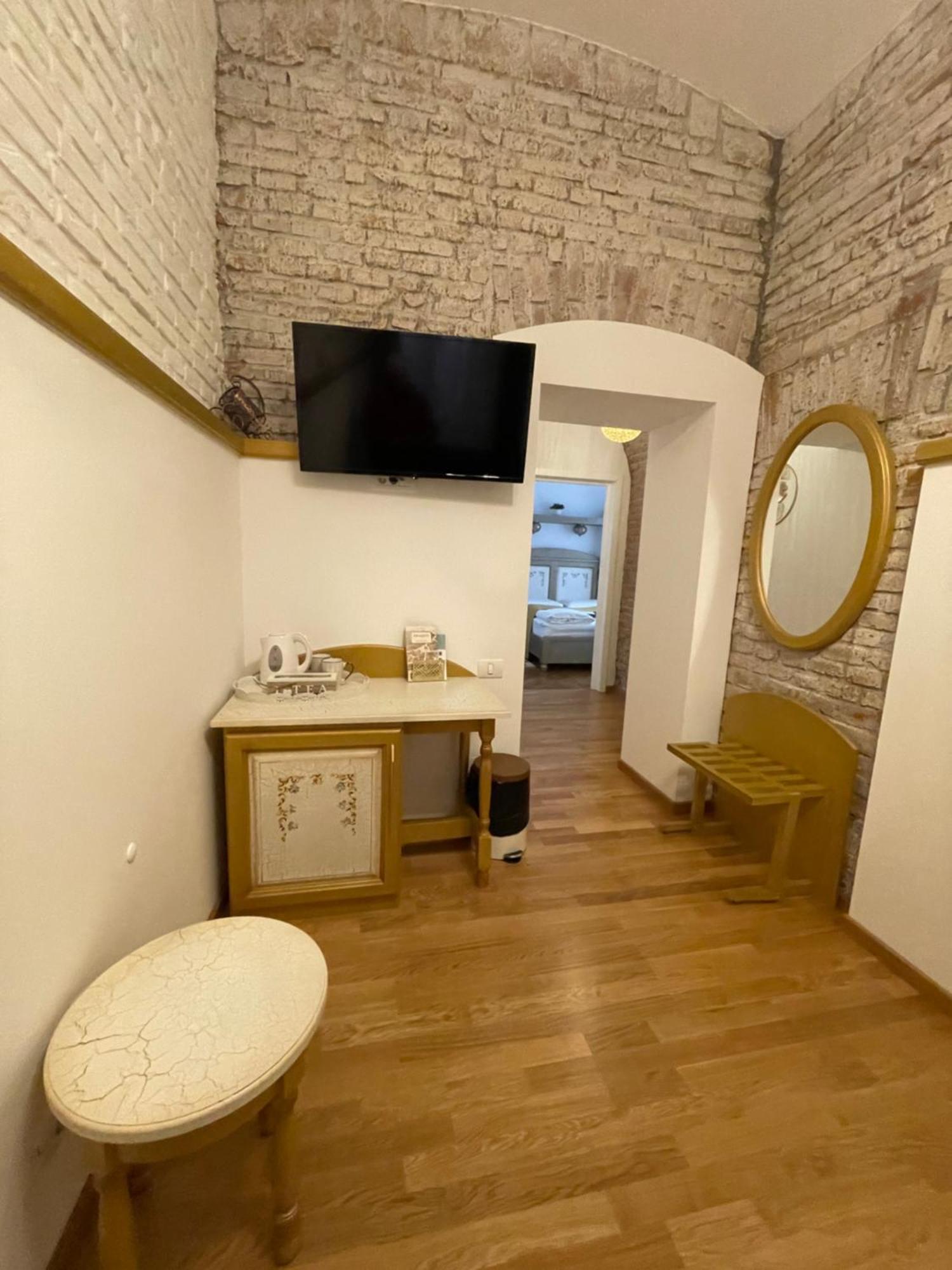 Appartamento Casa Lais Braşov Esterno foto