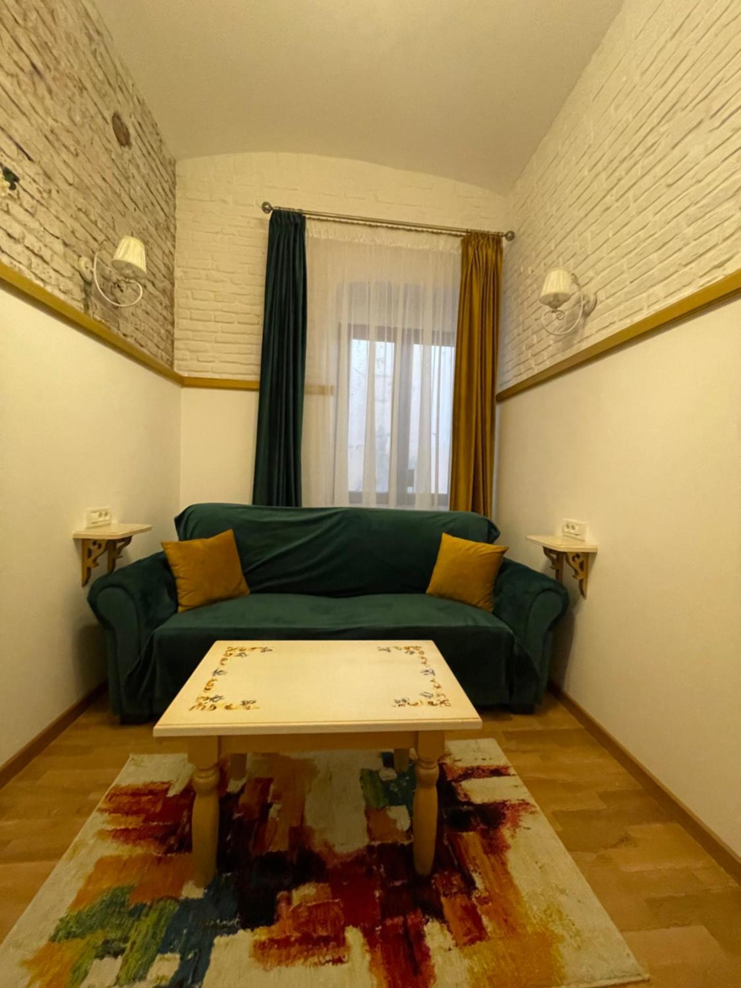 Appartamento Casa Lais Braşov Esterno foto